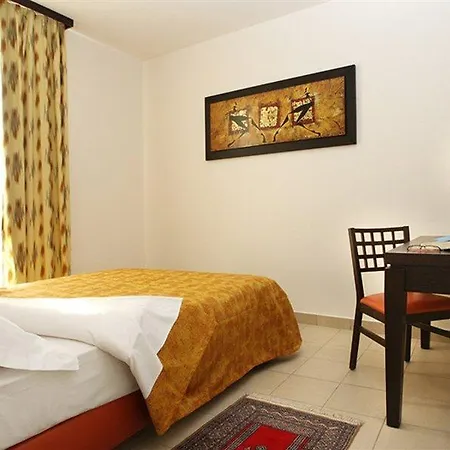 Aparthotel Quadra Key Easy In Florence
