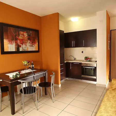Apart-hotel Quadra Key Easy In 4*